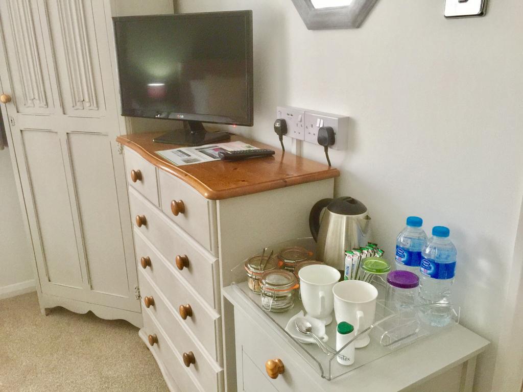 Stepping Stones B&B Lymington Bagian luar foto